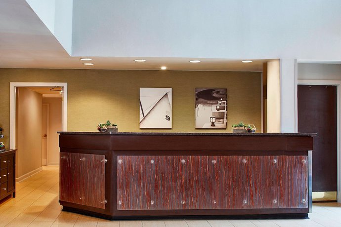 Imagen del bar/restaurante del Hotel Residence Inn Atlanta Airport North/Virginia Avenue. Foto 2