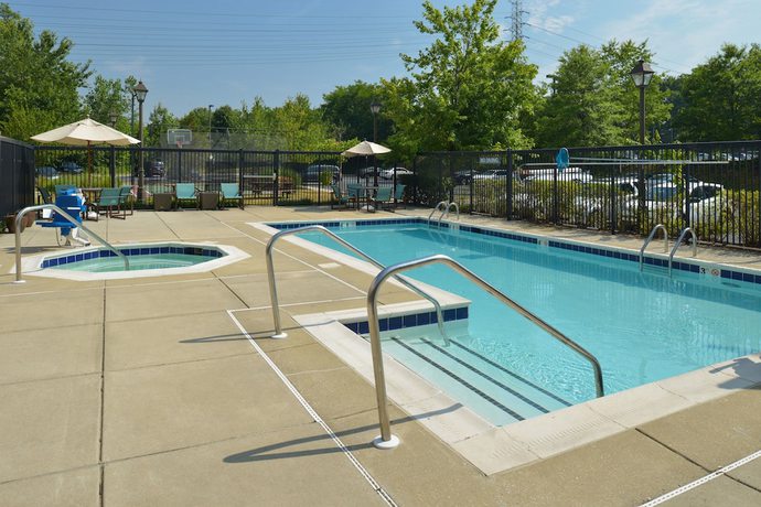 Imagen de la piscina del Hotel Residence Inn Baltimore White Marsh. Foto 18