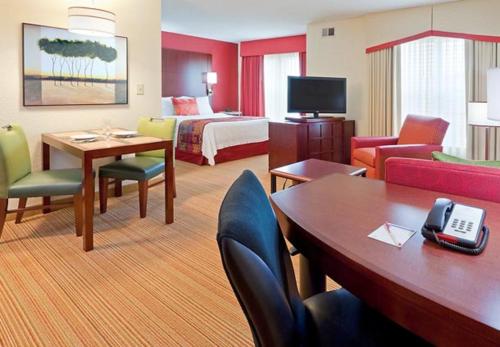 Imagen de la habitación del Hotel Residence Inn Boston Dedham. Foto 5