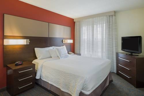 Imagen de la habitación del Hotel Residence Inn Boston Framingham. Foto 10