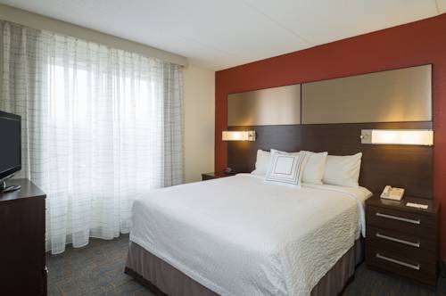 Imagen de la habitación del Hotel Residence Inn Boston Framingham. Foto 12