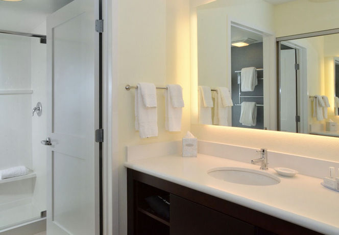 Imagen de la habitación del Hotel Residence Inn By Marriott Akron Fairlawn. Foto 5