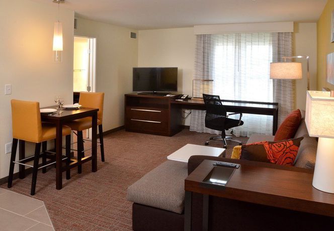 Imagen de la habitación del Hotel Residence Inn By Marriott Akron Fairlawn. Foto 8