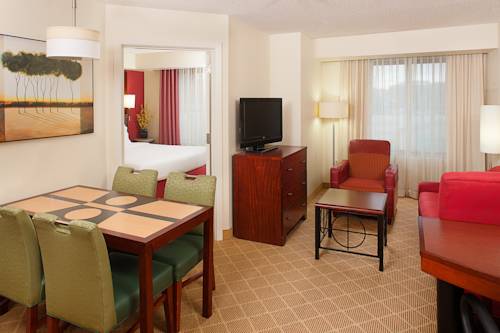 Imagen de la habitación del Hotel Residence Inn By Marriott Bellevue Downtown. Foto 2