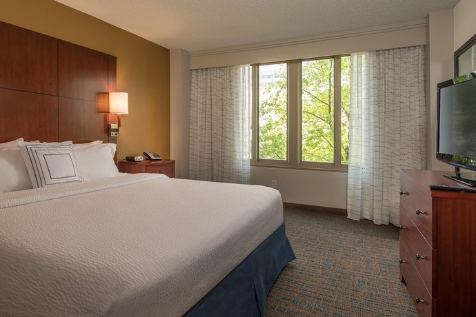 Imagen de la habitación del Hotel Residence Inn By Marriott Bethesda Downtown. Foto 9