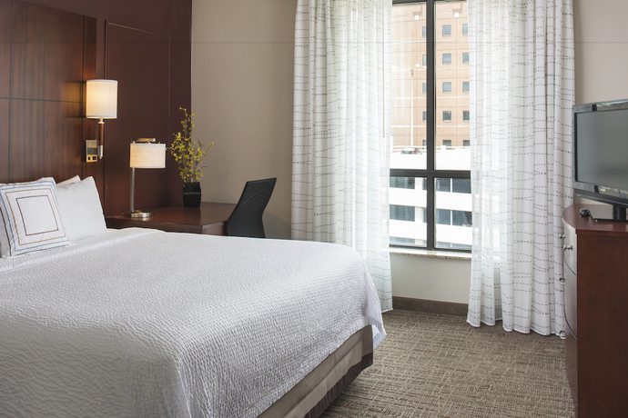 Imagen del bar/restaurante del Hotel Residence Inn By Marriott Birmingham Downtown At Uab. Foto 4