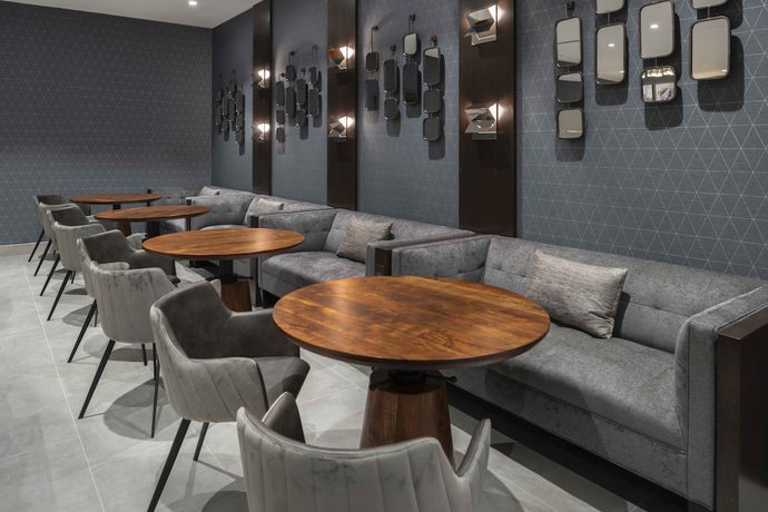 Imagen del bar/restaurante del Hotel Residence Inn By Marriott Boston Natick. Foto 3