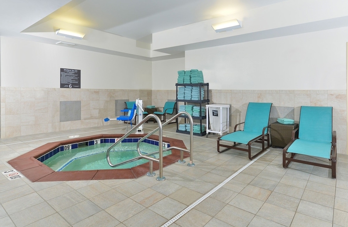 Imagen de la piscina del Hotel Residence Inn By Marriott - Champaign. Foto 19