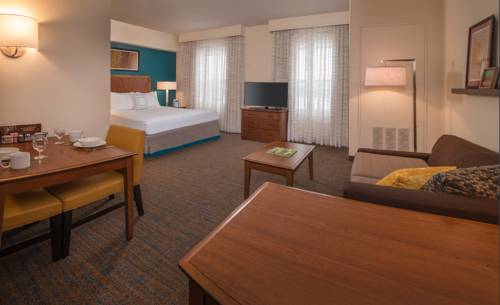 Imagen de la habitación del Hotel Residence Inn By Marriott Chantilly Dulles South. Foto 3