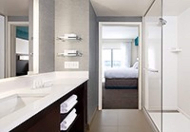 Imagen de la habitación del Hotel Residence Inn By Marriott Charlotte Airport. Foto 8