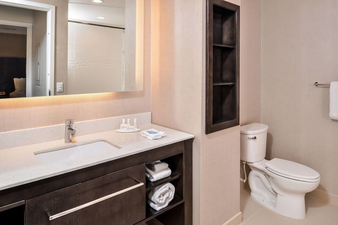 Imagen de la habitación del Hotel Residence Inn By Marriott Charlotte Northlake. Foto 8