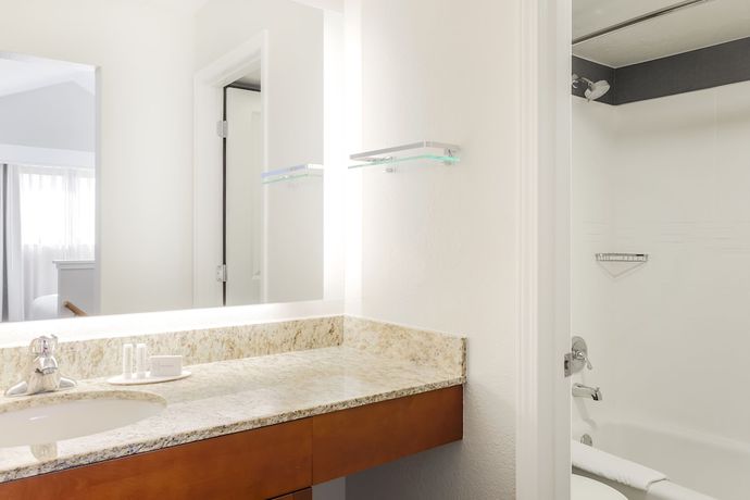 Imagen de la habitación del Hotel Residence Inn By Marriott Chicago Deerfield. Foto 9