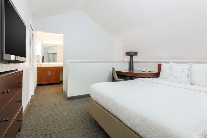 Imagen de la habitación del Hotel Residence Inn By Marriott Chicago Deerfield. Foto 11