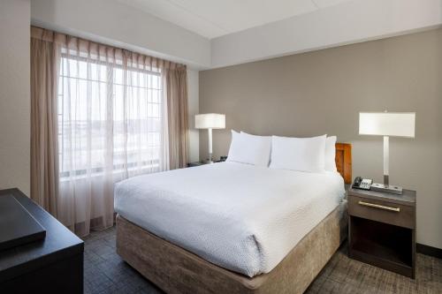 Imagen de la habitación del Hotel Residence Inn By Marriott Chicago Oak Brook. Foto 15