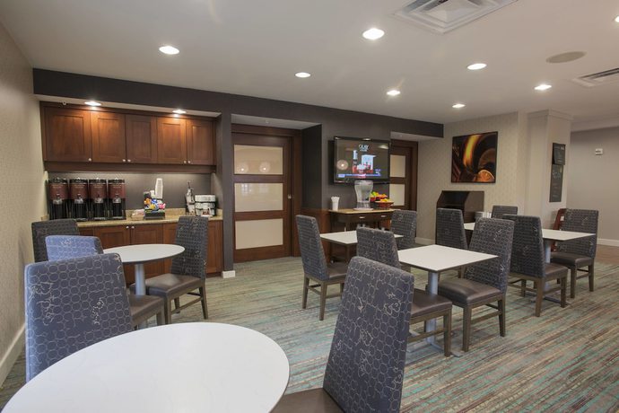 Imagen del bar/restaurante del Hotel Residence Inn By Marriott Cincinnati North/west Chester. Foto 3