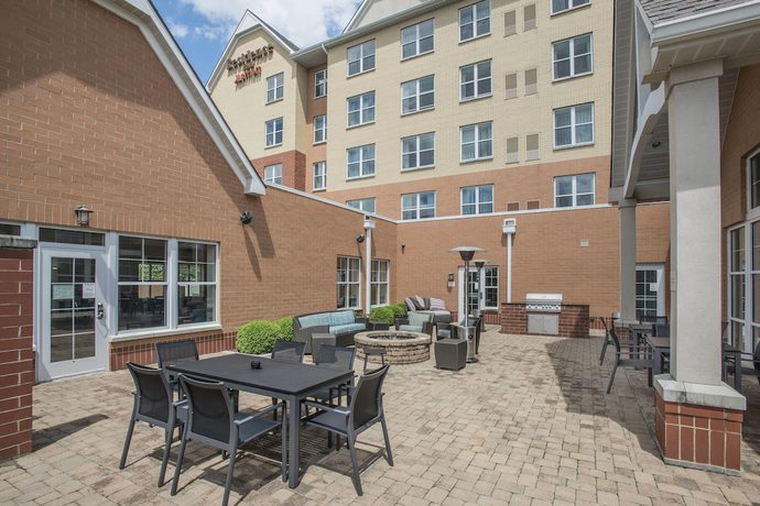 Imagen del bar/restaurante del Hotel Residence Inn By Marriott Cincinnati North/west Chester. Foto 4