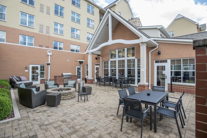 Imagen del bar/restaurante del Hotel Residence Inn By Marriott Cincinnati North/west Chester. Foto 5