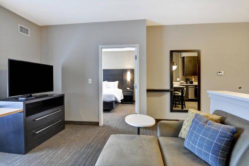 Imagen general del Hotel Residence Inn By Marriott Cleveland Airport/middleburg Heights. Foto 4