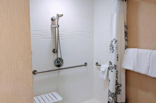 Imagen de la habitación del Hotel Residence Inn By Marriott Cleveland Beachwood. Foto 18