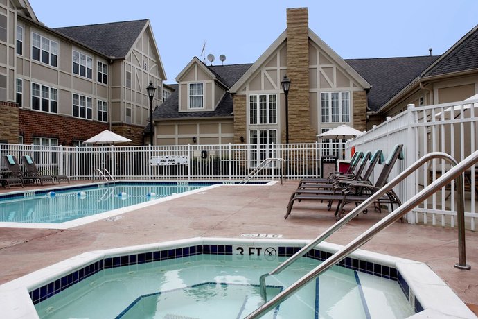 Imagen de la piscina del Hotel Residence Inn By Marriott Cleveland Mentor. Foto 20