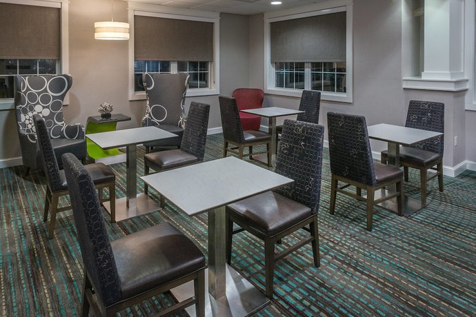 Imagen de los interiores del Hotel Residence Inn By Marriott Columbus. Foto 10