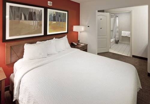 Imagen de la habitación del Hotel Residence Inn By Marriott Corona Riverside. Foto 4