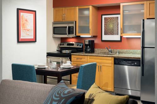 Imagen de la habitación del Hotel Residence Inn By Marriott Costa Mesa Newport Beach. Foto 2