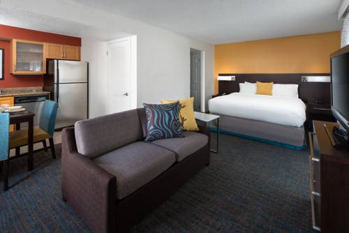 Imagen de la habitación del Hotel Residence Inn By Marriott Costa Mesa Newport Beach. Foto 3