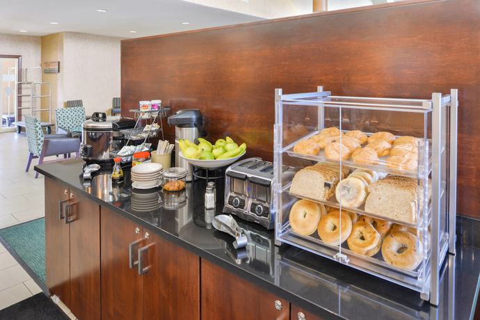 Imagen del bar/restaurante del Hotel Residence Inn By Marriott Dayton Troy. Foto 7