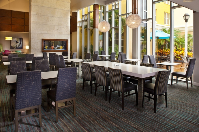 Imagen del bar/restaurante del Hotel Residence Inn By Marriott Daytona Beach Speedway/airport. Foto 2