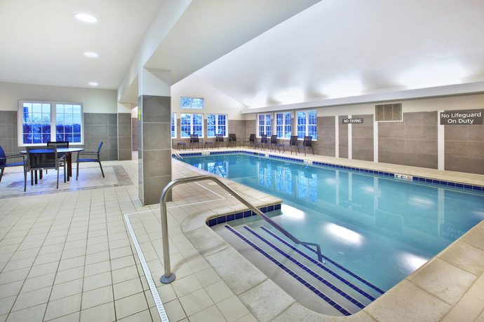 Imagen de la piscina del Hotel Residence Inn By Marriott Detroit Novi. Foto 20