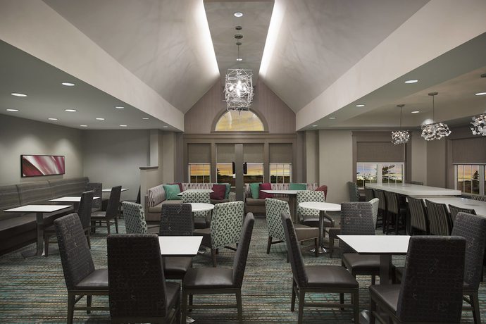 Imagen del bar/restaurante del Hotel Residence Inn By Marriott Detroit Novi. Foto 2