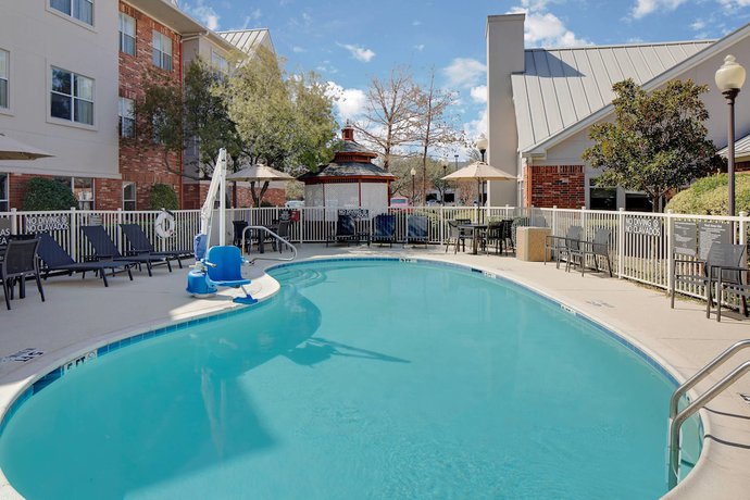 Imagen de la piscina del Hotel Residence Inn By Marriott Dfw Airport North-irving. Foto 11
