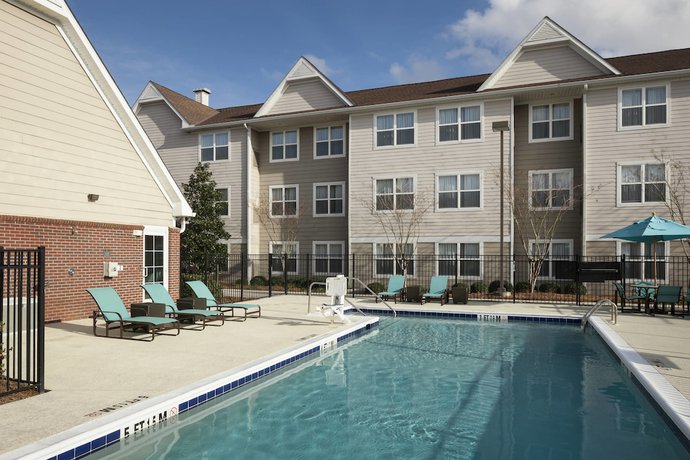 Imagen de la piscina del Hotel Residence Inn By Marriott Dothan. Foto 19