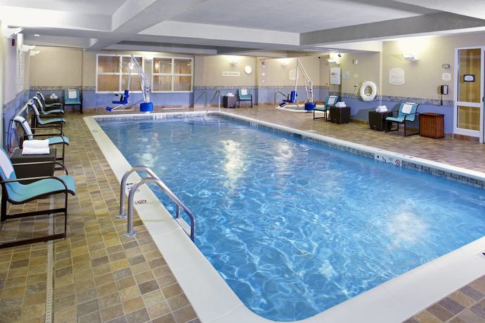 Imagen de la piscina del Hotel Residence Inn By Marriott East Rutherford Meadowlands. Foto 20