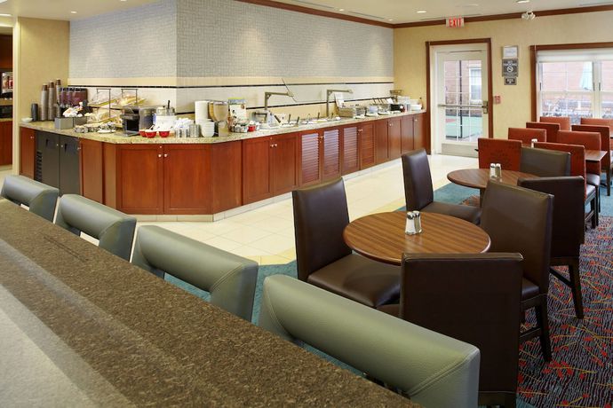 Imagen del bar/restaurante del Hotel Residence Inn By Marriott East Rutherford Meadowlands. Foto 4