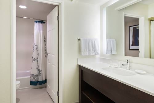 Imagen de la habitación del Hotel Residence Inn By Marriott Fort Myers. Foto 8