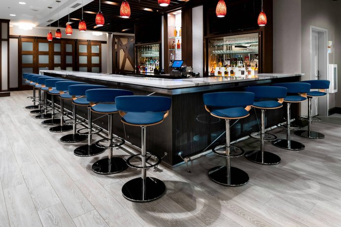 Imagen del bar/restaurante del Hotel Residence Inn By Marriott Franklin Berry Farms. Foto 4