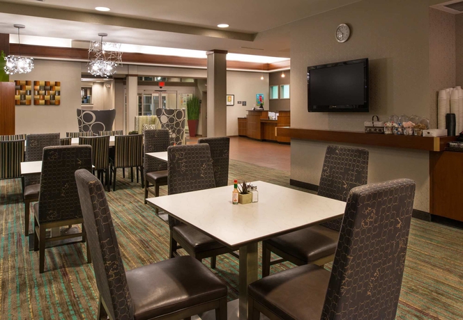 Imagen del bar/restaurante del Hotel Residence Inn By Marriott Gainesville I-75. Foto 2
