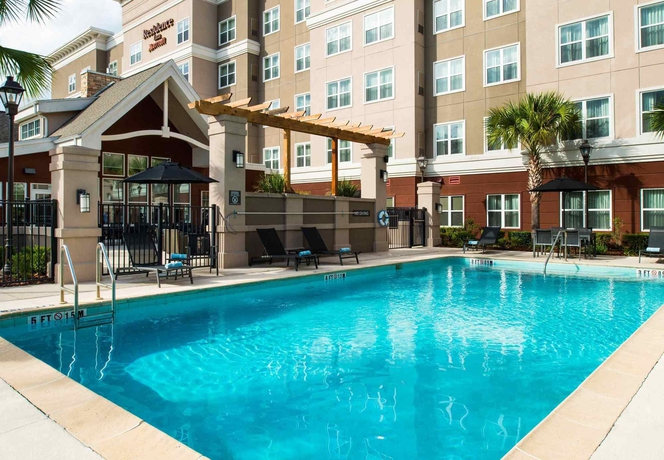 Imagen de la piscina del Hotel Residence Inn By Marriott Gainesville I-75. Foto 15