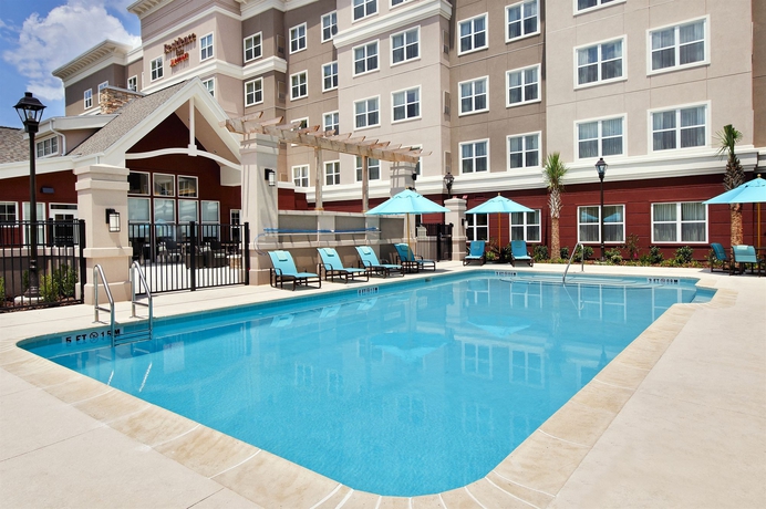 Imagen de la piscina del Hotel Residence Inn By Marriott Gainesville I-75. Foto 16