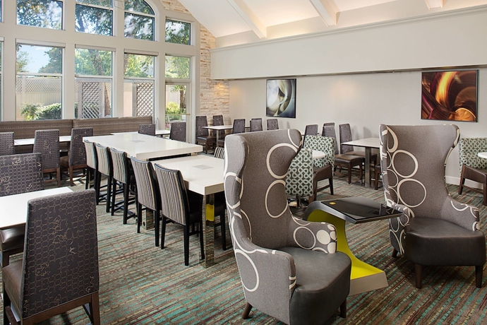 Imagen del bar/restaurante del Hotel Residence Inn By Marriott Gaithersburg Washingtonian Center. Foto 7