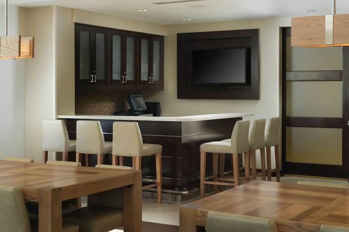 Imagen de los interiores del Hotel Residence Inn By Marriott Grand Rapids Airport. Foto 17