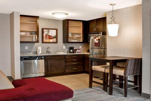 Imagen de la habitación del Hotel Residence Inn By Marriott Hamilton. Foto 19