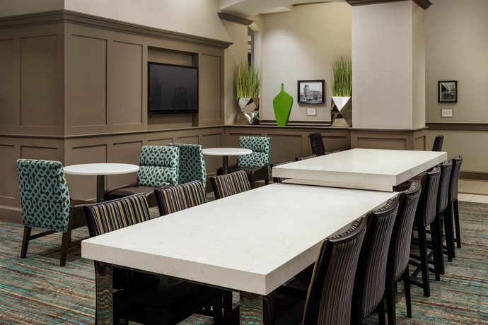 Imagen del bar/restaurante del Hotel Residence Inn By Marriott Houston Downtown/convention Center. Foto 2