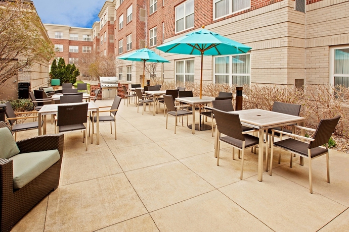 Imagen de los exteriores del Hotel Residence Inn By Marriott Indianapolis Carmel. Foto 12