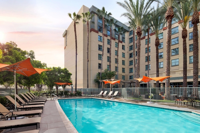 Imagen de la piscina del Hotel Residence Inn By Marriott Irvine John Wayne Airport. Foto 19