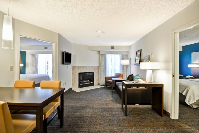 Imagen de la habitación del Hotel Residence Inn By Marriott Jacksonville Airport. Foto 2