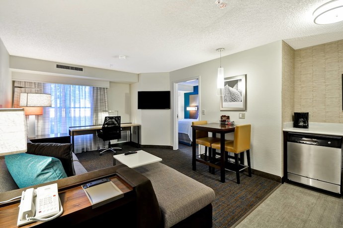 Imagen de la habitación del Hotel Residence Inn By Marriott Jacksonville Airport. Foto 5