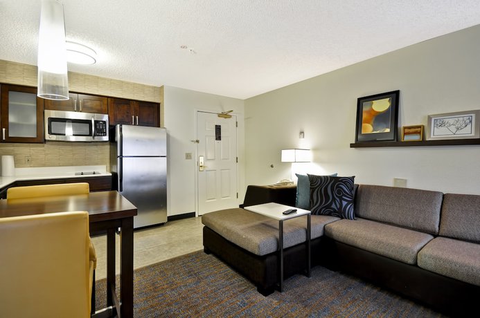 Imagen de la habitación del Hotel Residence Inn By Marriott Jacksonville Airport. Foto 12